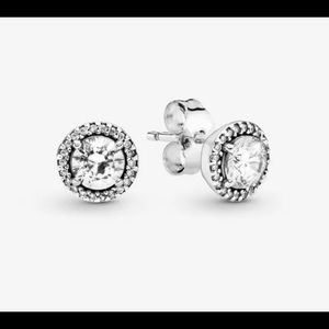 Pandora Round Sparkle Stud Earrings✨